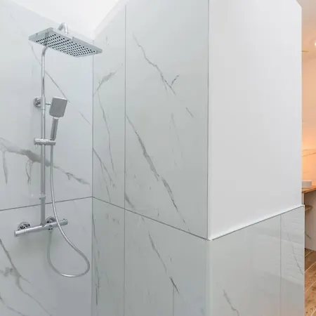 Merry Bail Centre Wifi Lägenhet *